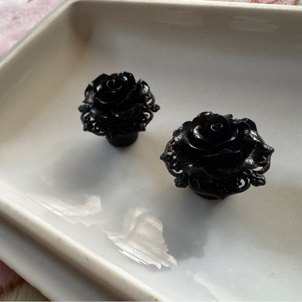 Black Rose plug earrings